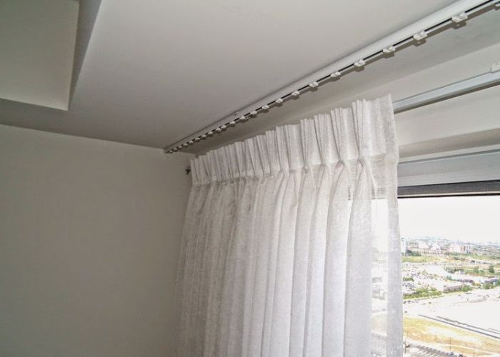 Hang Your Window Curtains Without Any Rod